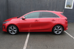 2019 Kia Ceed 1.4 T-Gdi First Edition in Red — image 3