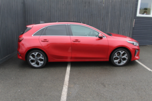 2019 Kia Ceed 1.4 T-Gdi First Edition in Red — image 6