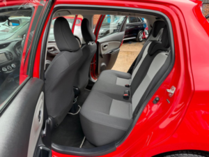 2018 Toyota Yaris 1.5 Vvt-I Icon Tech Euro 6 5dr in Red — image 5