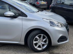 2017 Peugeot 208 1.2 Puretech Active in Silver — image 5
