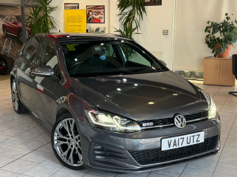 2017 Volkswagen Golf 2.0 Tdi Bluemotion Tech Gtd in Grey — image 1