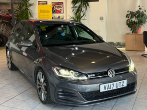 2017 Volkswagen Golf 2.0 Tdi Bluemotion Tech Gtd in Grey — image 2