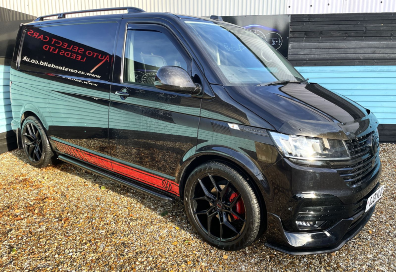 2021 Volkswagen Transporter T6.1 2.0 Tdi T30 Highline Panel Van 5dr Diesel Manual Fwd Swb Euro 6 (s/s) (150 Ps) in Black — image 1