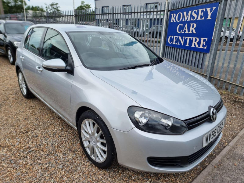2009 Volkswagen Golf 1.4 S Euro 5 5dr in Silver — image 1