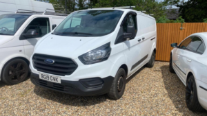 2019 Ford Transit Custom 2.0 300 Ecoblue L2 H1 Euro 6 5dr in White — image 2