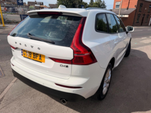 2018 Volvo Xc60 2.0 D4 Momentum Auto AWD Euro 6 (s/s) 5dr in White — image 4