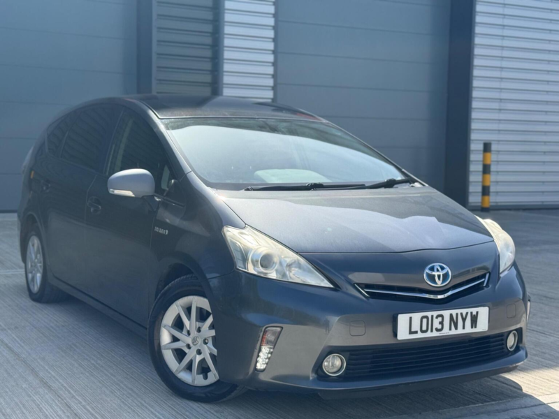 2013 Toyota Prius+ 1.8 Vvt-H T4 CVT Euro 5 (s/s) 5dr in Grey — image 1