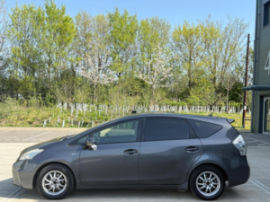 2013 Toyota Prius+ 1.8 Vvt-H T4 CVT Euro 5 (s/s) 5dr in Grey — image 5