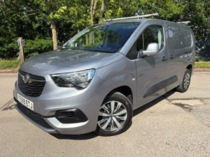 2019 Vauxhall Combo 1.6 Turbo D 2300 Sportive L2 H1 Euro 6 (s/s) 4dr in Grey — image 3