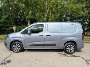 2019 Vauxhall Combo 1.6 Turbo D 2300 Sportive L2 H1 Euro 6 (s/s) 4dr in Grey — image 4
