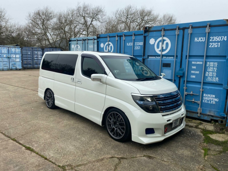 2018 Nissan Elgrand Hws 3.7 V6 Highly Modified 660bhp Supercharged Nos in White — image 1