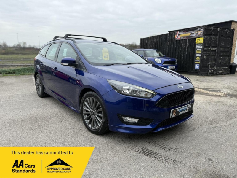 2017 Ford Focus 1.0t Ecoboost St-Line Euro 6 (s/s) 5dr in Blue — image 1