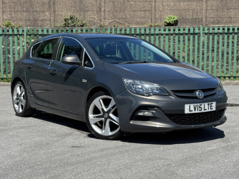 2015 Vauxhall Astra 1.6 16v Limited Edition in Grey — image 1
