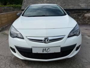 2014 Vauxhall Astra 1.4 Astra Gtc Sri S/s 3dr in White — image 4