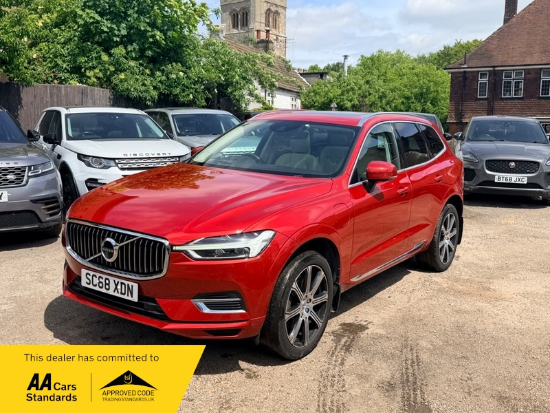 2019 Volvo Xc60 T8 Twin Engine Inscription Pro AWD in Red — image 1