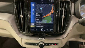 2019 Volvo Xc60 T8 Twin Engine Inscription Pro AWD in Red — image 3