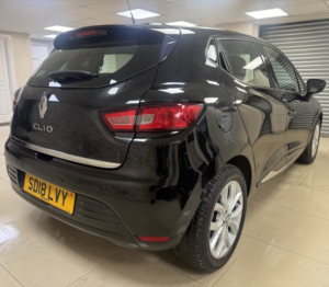 2018 Renault Clio 0.9 Tce Dynamique Nav Hatchback 5dr Petrol Manual Euro 6 (s/s) (90 Ps) in Multicolour — image 4