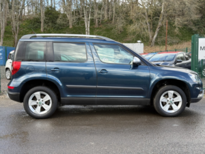 2017 Skoda Yeti 1.2 Tsi Se L Drive Outdoor 5dr Petrol DSG Euro 6 (s/s) (110 Ps) in Blue — image 4