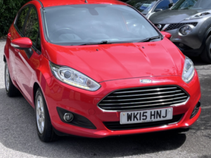 2015 Ford Fiesta 1.6 Tdci Econetic Titanium Hatchback 5dr Diesel Manual Euro 5 (s/s) (95 Ps) ++£20 Road Tax++ in Red — image 2