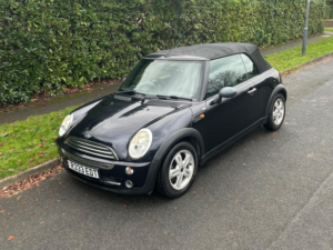 2007 MINI Convertible 1.6 One Euro 4 2dr in Black — image 6