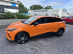 2023 MG Mg4 64kwh Trophy Long Range in Orange — image 6