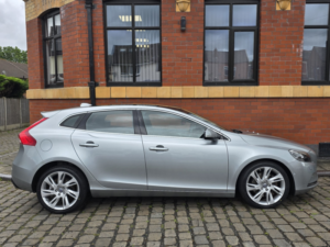 2014 Volvo V40 2.0 D4 Se Lux Nav in Silver — image 2