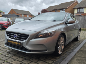 2014 Volvo V40 2.0 D4 Se Lux Nav in Silver — image 4