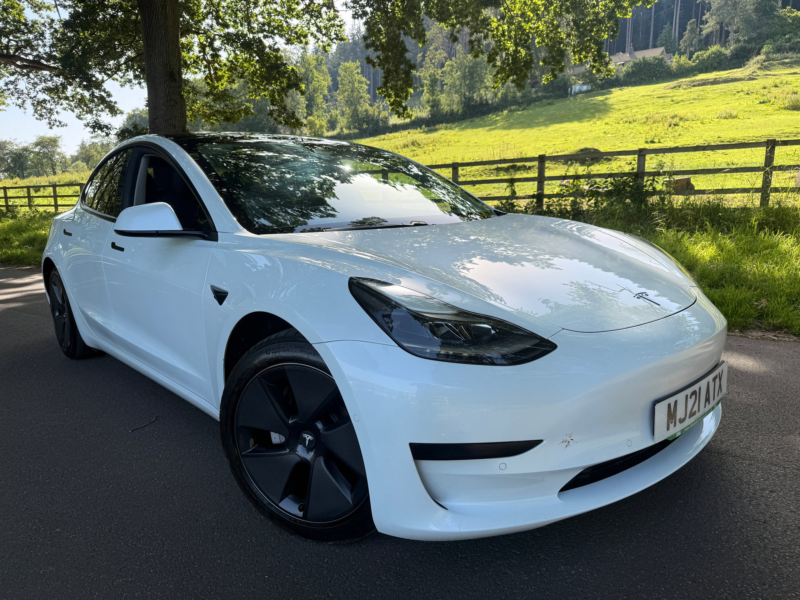 2021 Tesla Model 3 Standard Range Plus Saloon 4dr Electric Auto Rwd (241 Bhp) in White — image 1