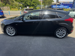 2017 Ford Focus 1.0 T Ecoboost St-Line in Black — image 2