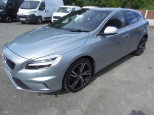 2017 Volvo V40 2.0 D3 R-Design Pro Euro 6 (s/s) 5dr in Silver — image 3