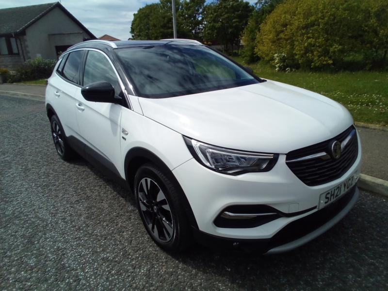 2021 Vauxhall Grandland X 1.2 Turbo Griffin Edition in White — image 1