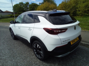 2021 Vauxhall Grandland X 1.2 Turbo Griffin Edition in White — image 6