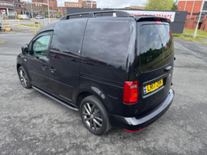 2017 Volkswagen Caddy 2.0 Tdi C20 Bluemotion Tech Black Edition Swb Euro 6 (s/s) 5dr in Black — image 2