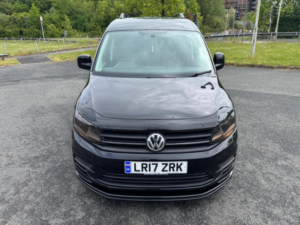 2017 Volkswagen Caddy 2.0 Tdi C20 Bluemotion Tech Black Edition Swb Euro 6 (s/s) 5dr in Black — image 5