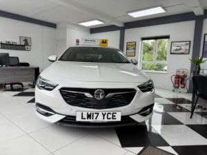 2017 Vauxhall Insignia 1.5i Turbo Elite Nav Grand Sport Euro 6 (s/s) 5dr in White — image 2