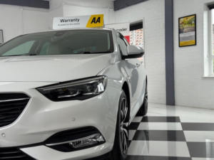 2017 Vauxhall Insignia 1.5i Turbo Elite Nav Grand Sport Euro 6 (s/s) 5dr in White — image 5