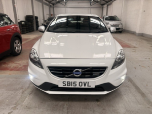 2015 Volvo V40 1.6 R-Design D2 (115hp) in White — image 2