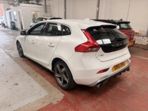 2015 Volvo V40 1.6 R-Design D2 (115hp) in White — image 4