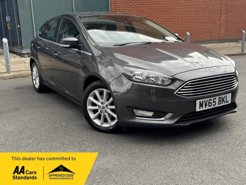 2015 Ford Focus 1.0t Ecoboost Titanium Euro 6 (s/s) 5dr in Grey — image 1