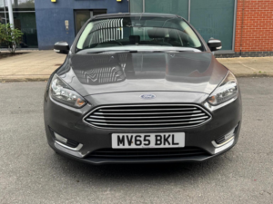 2015 Ford Focus 1.0t Ecoboost Titanium Euro 6 (s/s) 5dr in Grey — image 2