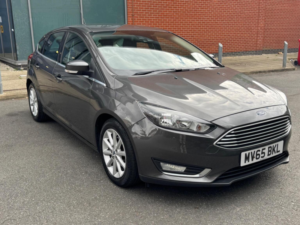 2015 Ford Focus 1.0t Ecoboost Titanium Euro 6 (s/s) 5dr in Grey — image 5