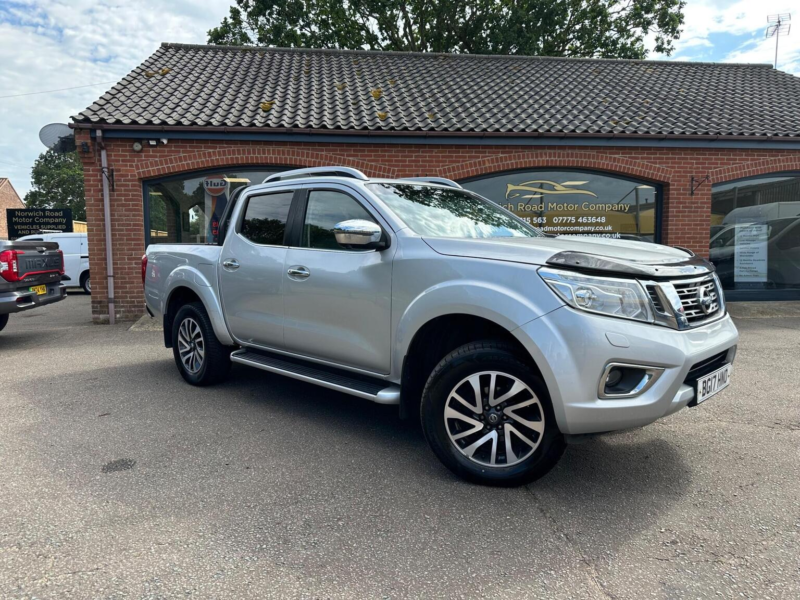 2017 Nissan Navara 2.3 Dci Tekna 4WD Euro 6 (s/s) 4dr in Silver — image 1