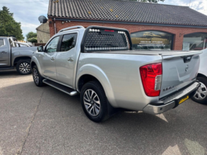 2017 Nissan Navara 2.3 Dci Tekna 4WD Euro 6 (s/s) 4dr in Silver — image 4