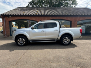 2017 Nissan Navara 2.3 Dci Tekna 4WD Euro 6 (s/s) 4dr in Silver — image 6