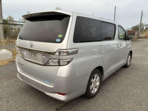 2013 Toyota Vellfire 2.4 X 5dr 8 Seats in Silver — image 3