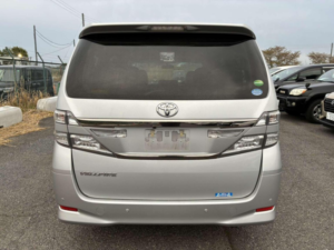 2013 Toyota Vellfire 2.4 X 5dr 8 Seats in Silver — image 4