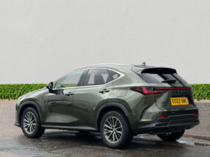 2022 Lexus Nx 2.5 350h SUV 5dr Petrol Hybrid E-CVT 4WD Euro 6 (s/s) (245 Ps) in Green — image 5