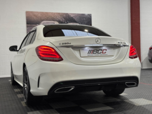 2017 Mercedes-Benz C Class 2.1 C250d Amg Line (premium Plus) G-Tronic+ Euro 6 (s/s) 4dr in White — image 3