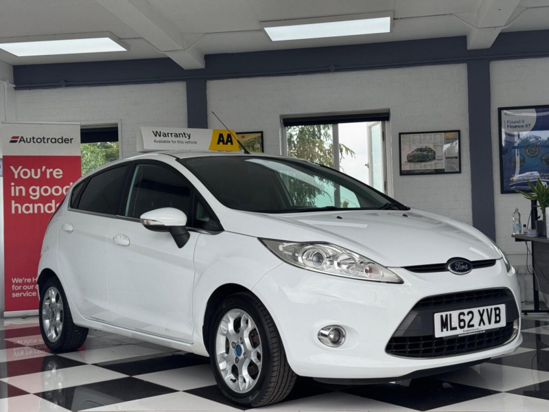 2012 Ford Fiesta 1.25 Zetec Euro 5 5dr in White — image 1
