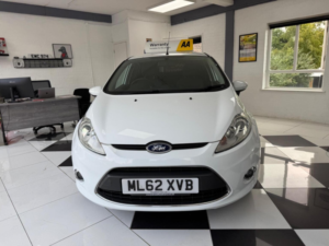 2012 Ford Fiesta 1.25 Zetec Euro 5 5dr in White — image 2
